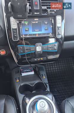 Хэтчбек Nissan Leaf 2015 в 