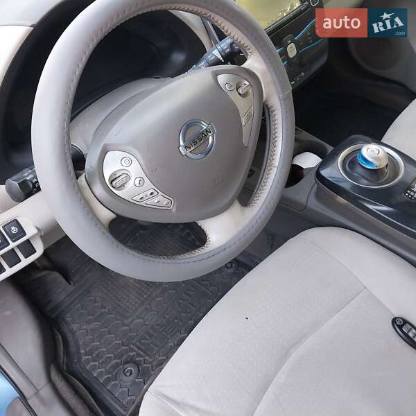 Хэтчбек Nissan Leaf 2012 в Киеве фото 10 Хэтчбек Nissan Leaf 2012 в Киеве