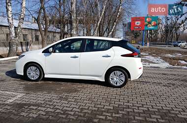 Хэтчбек Nissan Leaf 2021 в Киеве