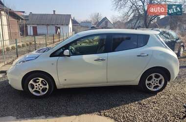 Хетчбек Nissan Leaf 2012 в 