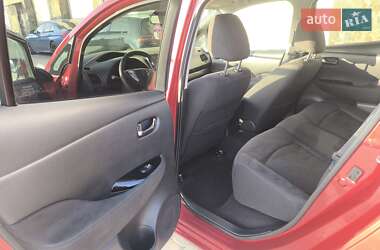 Хэтчбек Nissan Leaf 2014 в 