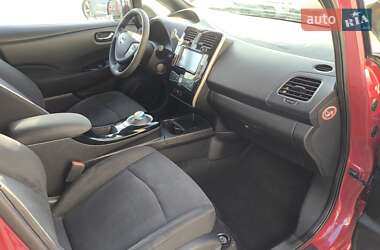 Хэтчбек Nissan Leaf 2014 в 