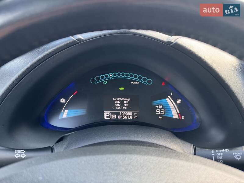 Хэтчбек Nissan Leaf 2013 в Золочеве