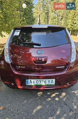 Хетчбек Nissan Leaf 2016 в 