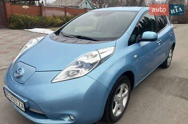 Хетчбек Nissan Leaf 2014 в Дніпрі