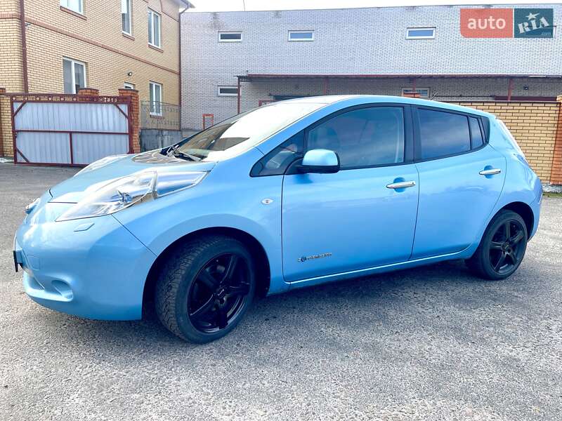 Хетчбек Nissan Leaf 2014 в Києві фото 2 Хетчбек Nissan Leaf 2014 в Києві