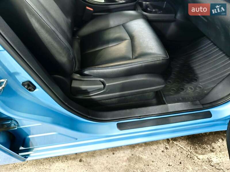 Хетчбек Nissan Leaf 2014 в Києві фото 34 Хетчбек Nissan Leaf 2014 в Києві