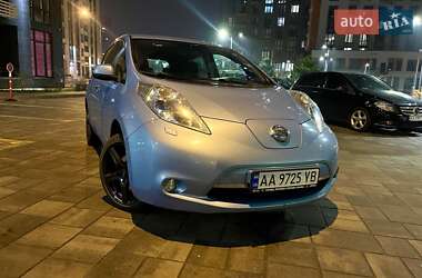 Хетчбек Nissan Leaf 2014 в Києві