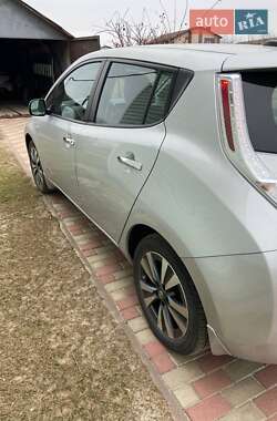 Хэтчбек Nissan Leaf 2016 в Чернигове