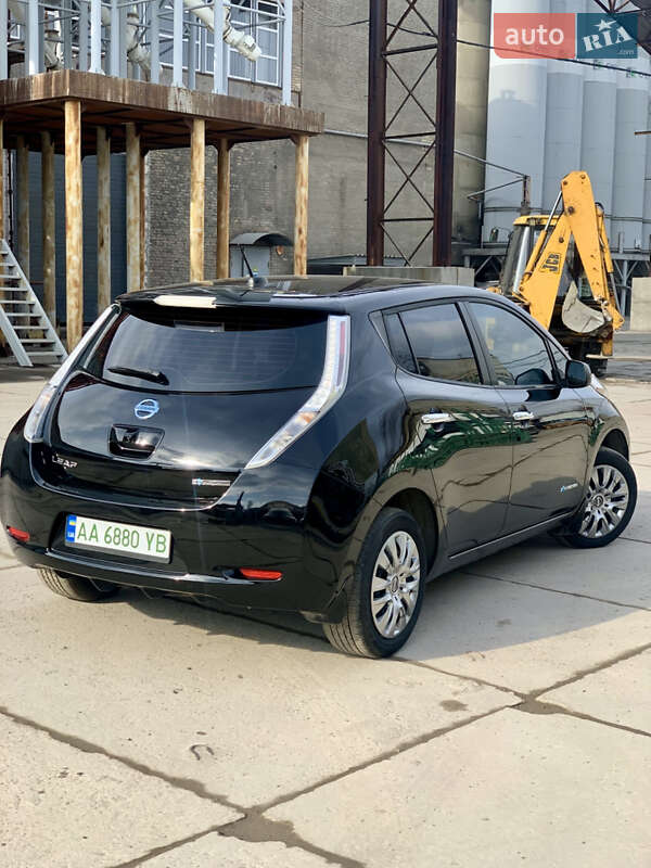 Хетчбек Nissan Leaf 2014 в Києві