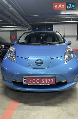 Хетчбек Nissan Leaf 2012 в Івано-Франківську