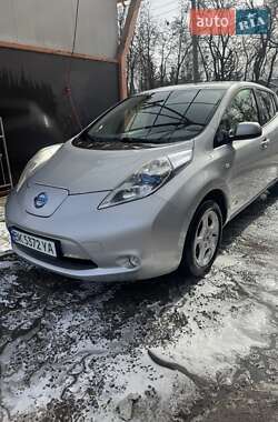 Хэтчбек Nissan Leaf 2011 в Ровно