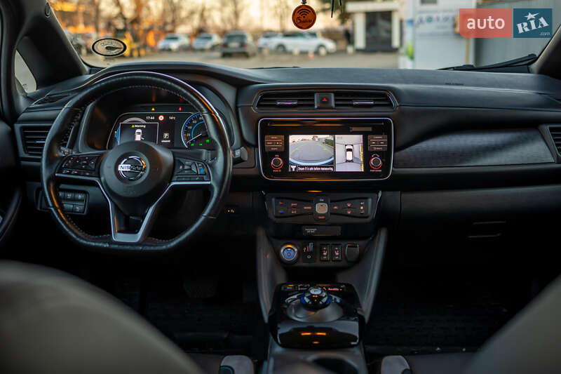 Хетчбек Nissan Leaf 2019 в Чернівцях