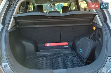Хэтчбек Nissan Leaf 2014 в 