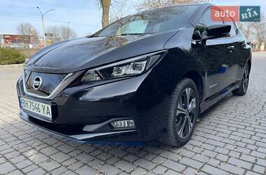 Хэтчбек Nissan Leaf 2019 в 