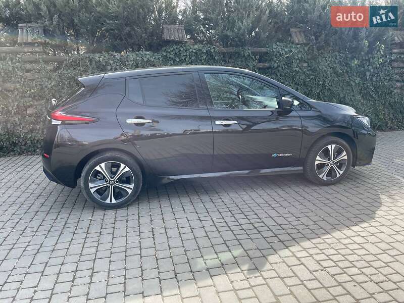 Хэтчбек Nissan Leaf 2019 в Одессе