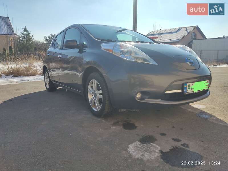 Хэтчбек Nissan Leaf 2013 в Киеве фото 19 Хэтчбек Nissan Leaf 2013 в Киеве