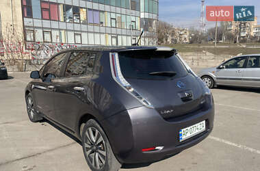 Хетчбек Nissan Leaf 2013 в Запоріжжі