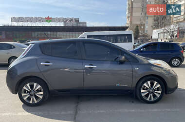 Хетчбек Nissan Leaf 2013 в Запоріжжі