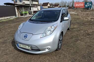 Хетчбек Nissan Leaf 2015 в Києві