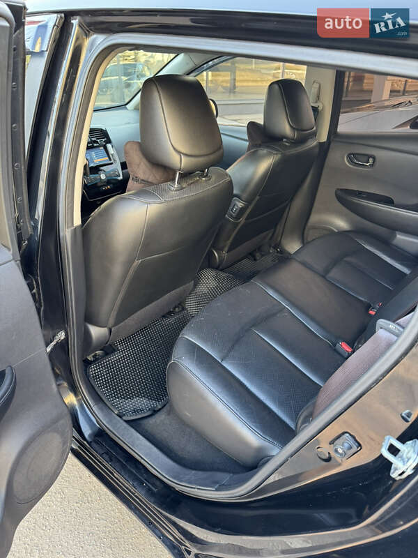 Хетчбек Nissan Leaf 2014 в Кропивницькому фото 18 Хетчбек Nissan Leaf 2014 в Кропивницькому
