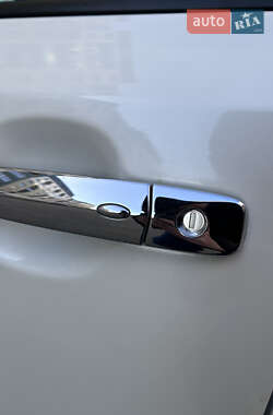 Хэтчбек Nissan Leaf 2015 в 