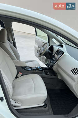 Хэтчбек Nissan Leaf 2013 в Луцке