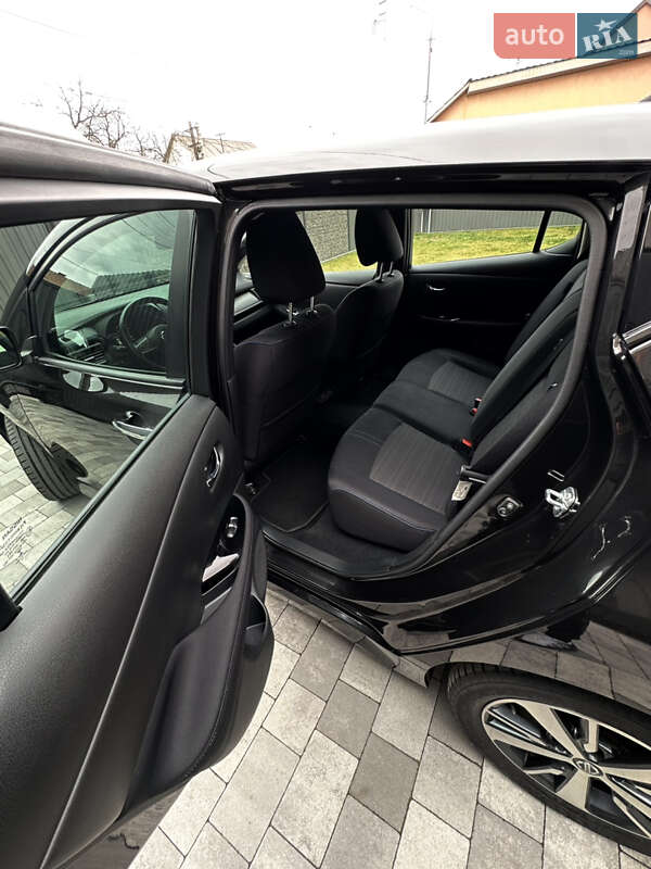 Хэтчбек Nissan Leaf 2020 в Хусте