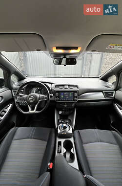 Хэтчбек Nissan Leaf 2020 в 