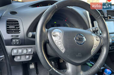 Хэтчбек Nissan Leaf 2014 в 