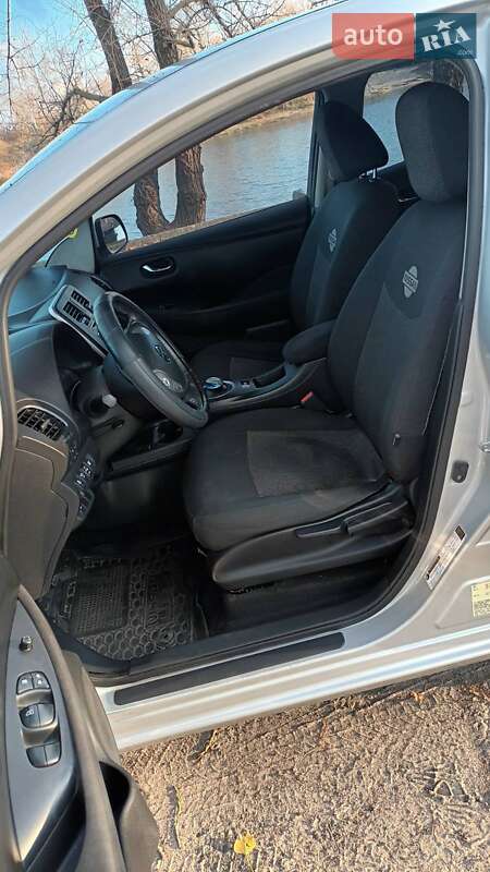 Хетчбек Nissan Leaf 2014 в Кременчуці