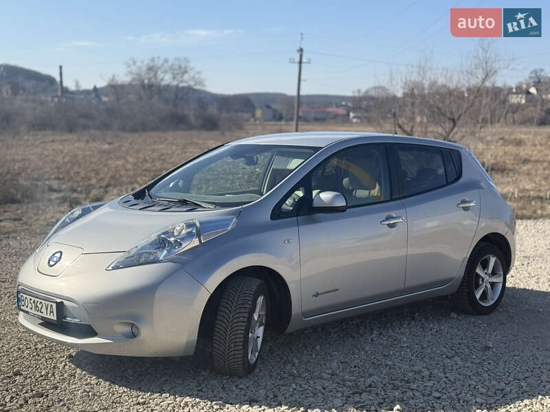Хетчбек Nissan Leaf 2013 в Тернополі