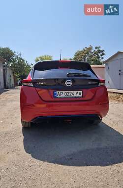 Хэтчбек Nissan Leaf 2018 в 
