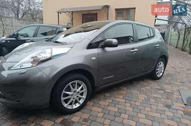 Хэтчбек Nissan Leaf 2015 в Ровно