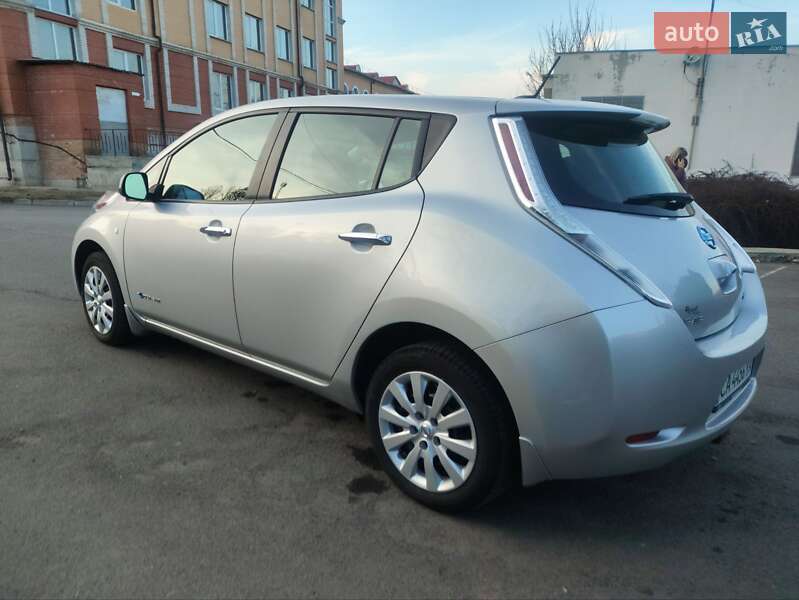 Хэтчбек Nissan Leaf 2015 в Умани фото 7 Хэтчбек Nissan Leaf 2015 в Умани