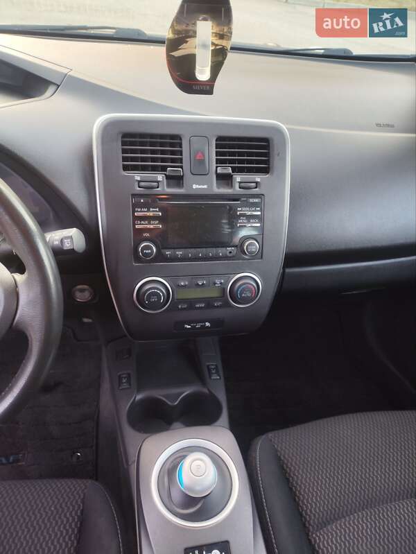 Хэтчбек Nissan Leaf 2015 в Умани фото 12 Хэтчбек Nissan Leaf 2015 в Умани