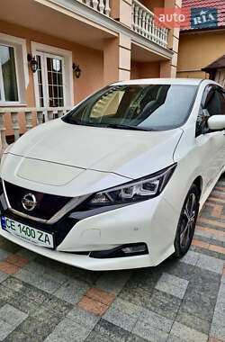 Хетчбек Nissan Leaf 2018 в Чернівцях