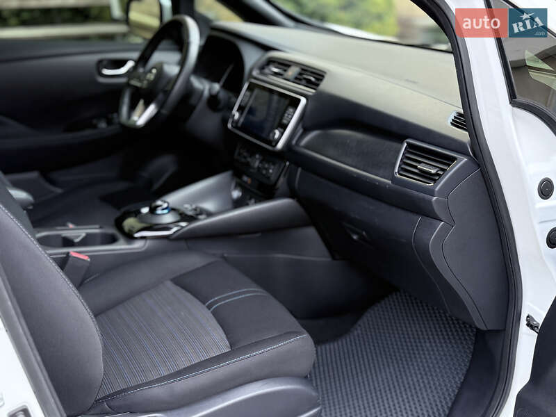 Хетчбек Nissan Leaf 2019 в Одесі