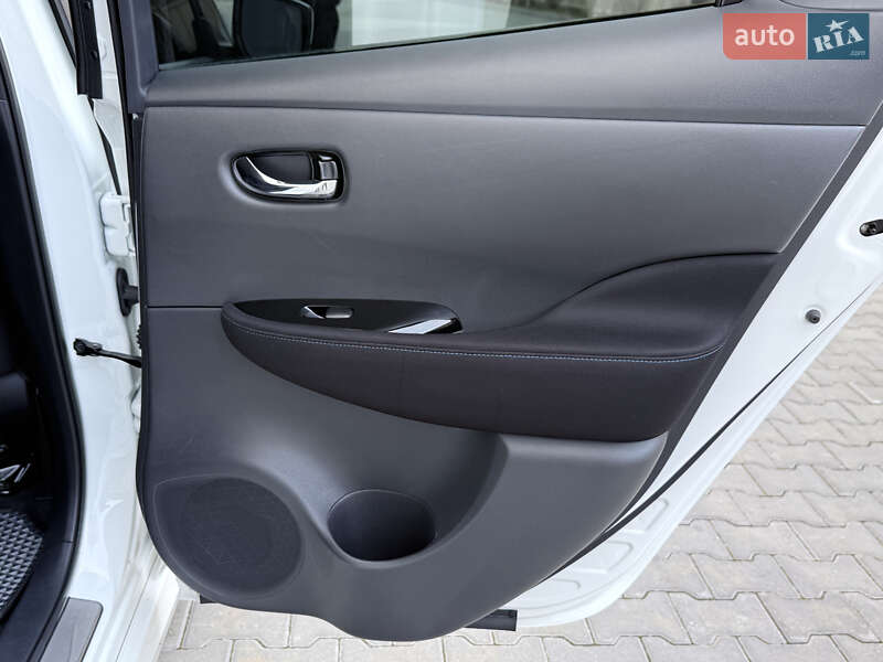 Хетчбек Nissan Leaf 2019 в Одесі
