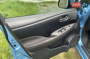 Хэтчбек Nissan Leaf 2014 в 