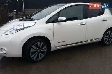 Хетчбек Nissan Leaf 2013 в Івано-Франківську