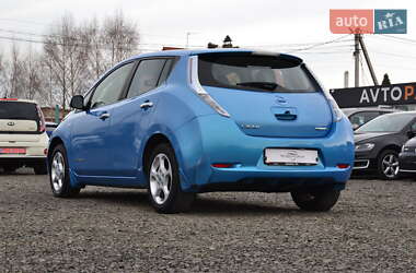 Хэтчбек Nissan Leaf 2013 в 