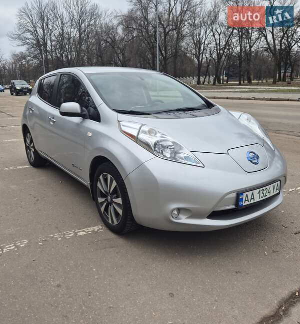Хетчбек Nissan Leaf 2015 в Кропивницькому фото 5 Хетчбек Nissan Leaf 2015 в Кропивницькому
