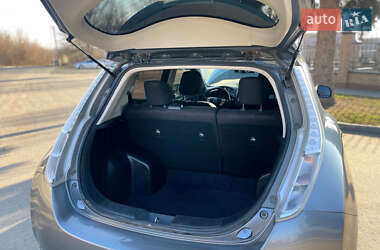 Хэтчбек Nissan Leaf 2014 в 