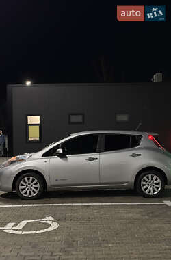 Хетчбек Nissan Leaf 2013 в Кременчуці