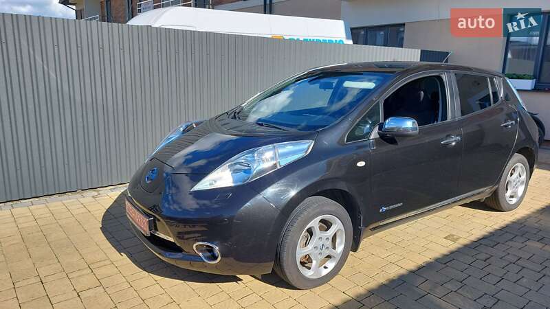 Хэтчбек Nissan Leaf 2013 в Ужгороде