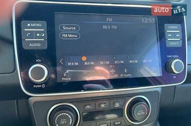 Хэтчбек Nissan Leaf 2019 в 