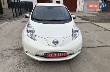 Хэтчбек Nissan Leaf 2014 в 