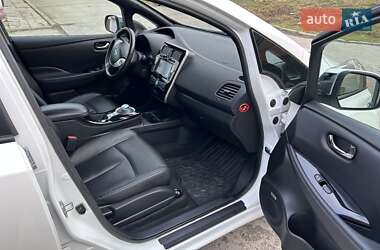 Хэтчбек Nissan Leaf 2014 в 