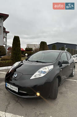 Хетчбек Nissan Leaf 2014 в 
